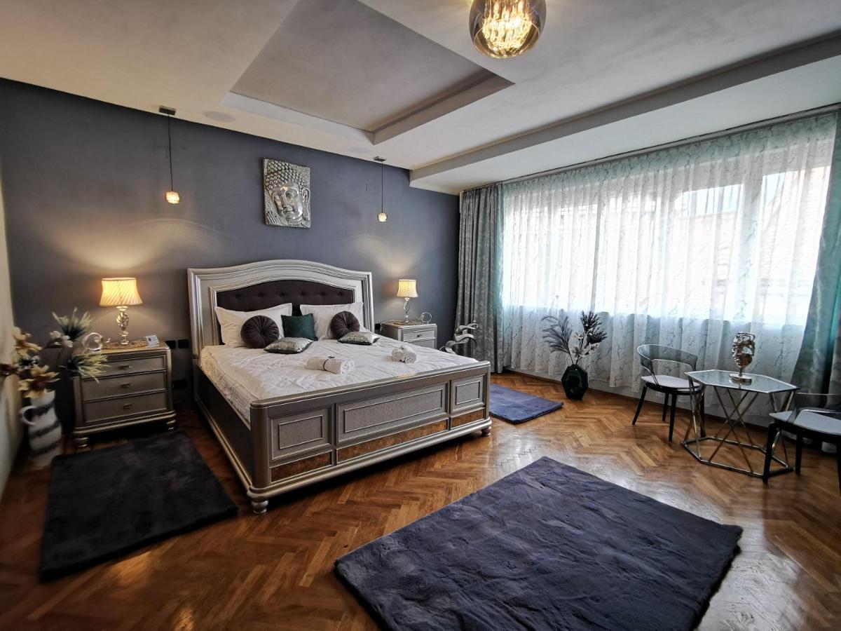 Crystal Central Apartment Брашов Экстерьер фото