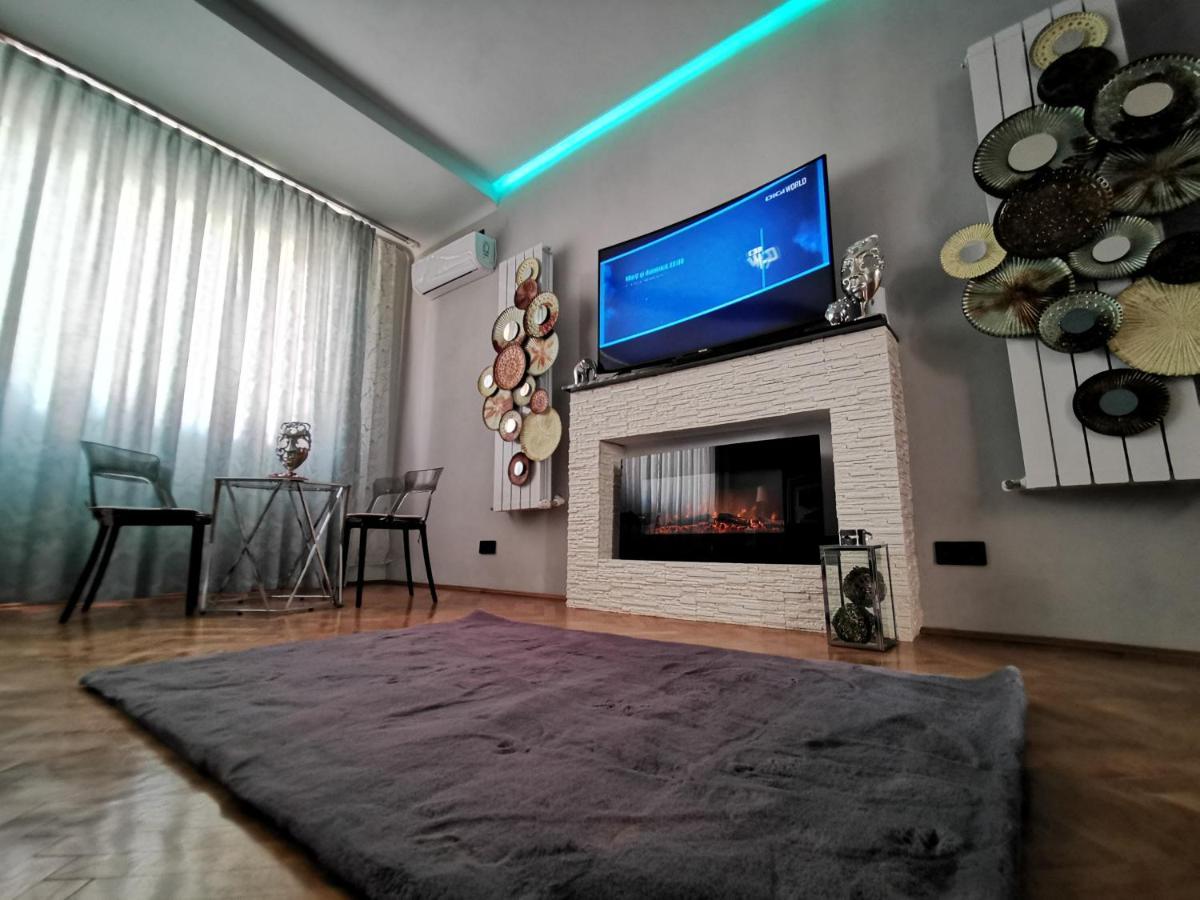 Crystal Central Apartment Брашов Экстерьер фото