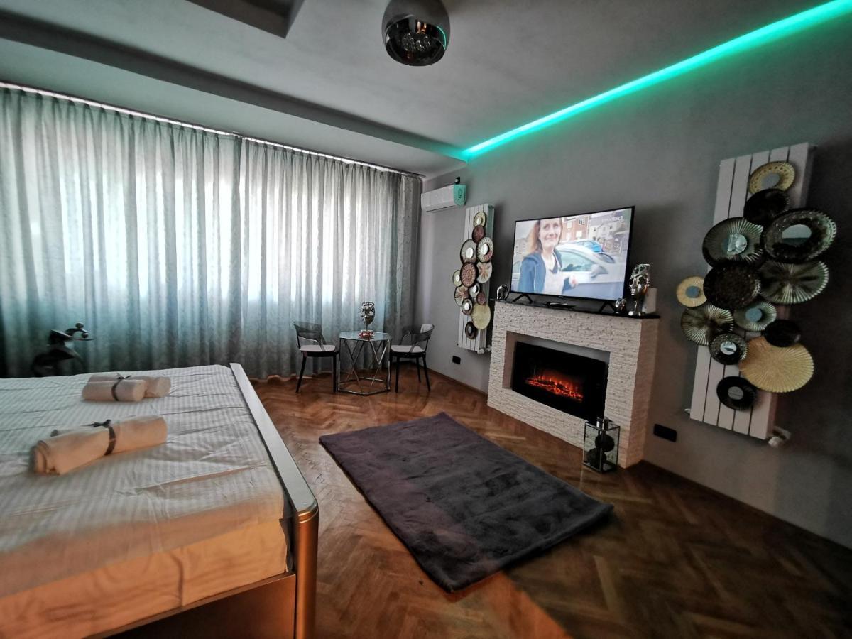 Crystal Central Apartment Брашов Экстерьер фото