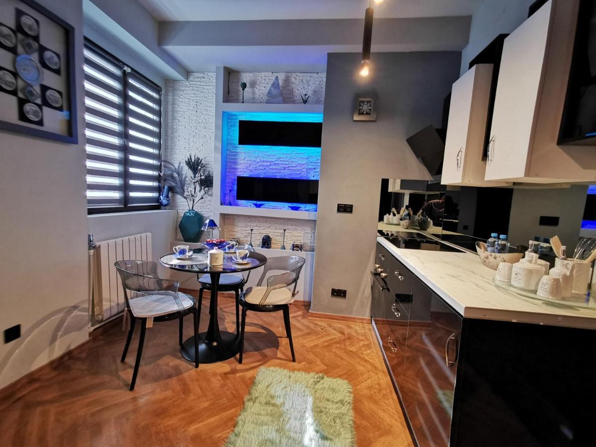 Crystal Central Apartment Брашов Экстерьер фото